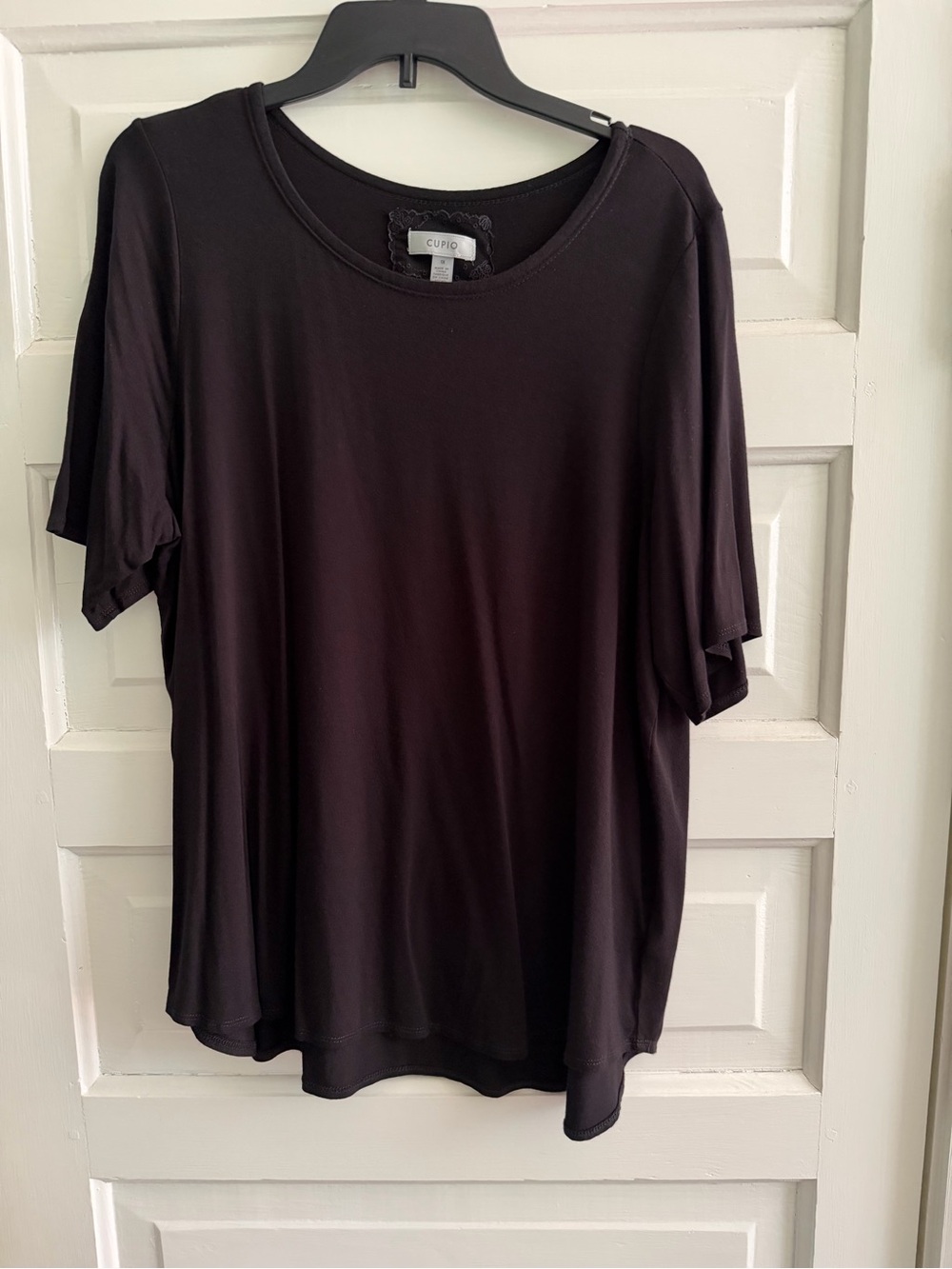 Cupio Black Women's Short Sleeve draped fit Tee